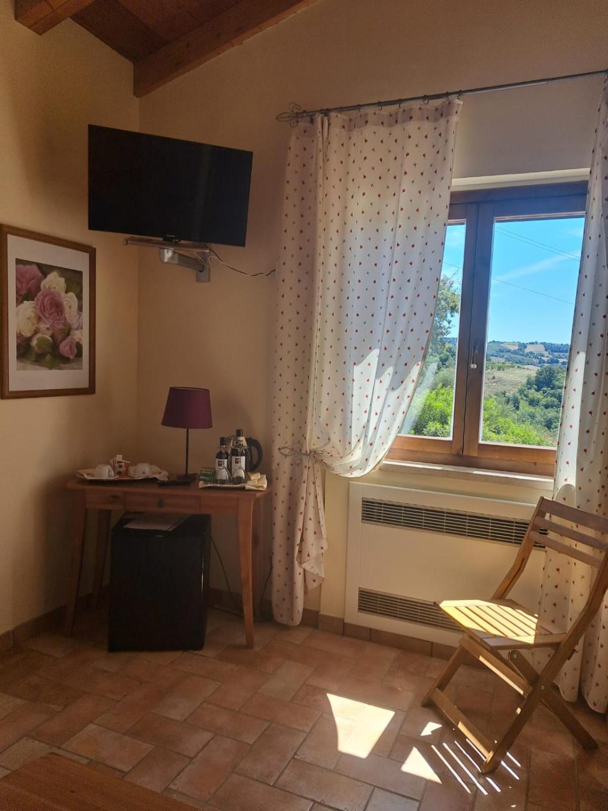 Casale Terre Rosse Bed & Breakfast Saturnia Ngoại thất bức ảnh